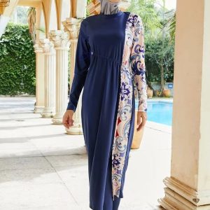 Burkini moderne Jasmima avec motifs bleus élégants