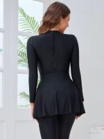 Vêtement de plage noir, burkini avec style élégant