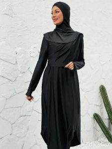 Tenue de bain Steliya, burkini adapté pour les activités aquatiques