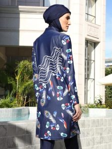 Burkini avec motif plume de paon, confort et modernité