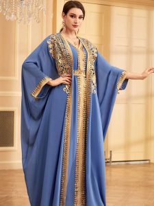 Élégance du caftan algérien Azur Impérial