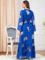 Style raffiné de caftan algérien en bleu