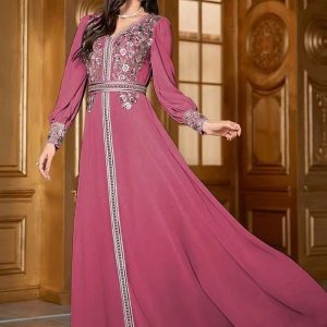 Caftan mariage élégant aux motifs andalous