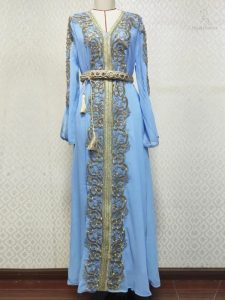 Caftan femme en teintes azur et design raffiné