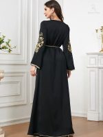 Caftan noir de luxe, parfait pour soirées et événements