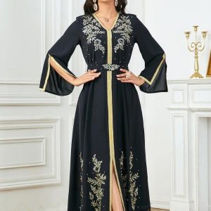 Caftan luxe noir et doré élégant