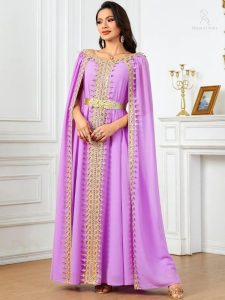 Caftan "Rose Orchidée" avec motifs floraux délicats