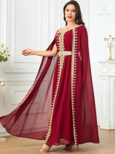 Caftan luxe rouge rubis, élégant et raffiné