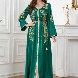 Caftan luxe vert émeraude au design élégant et raffiné