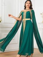 Vêtement de soirée caftan en vert saphir chic