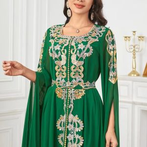 Caftan de mariage vert émeraude avec broderies délicates