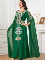 Caftan de mariage avec coupe majestueuse en émeraude
