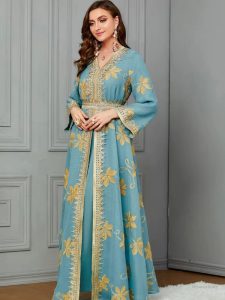 Modèle de caftan mariage avec des détails délicats
