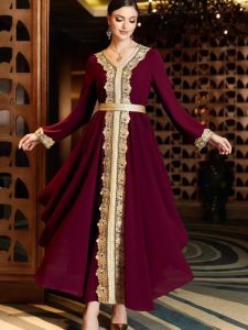 Caftan chic en teinte violet pour occasions spéciales