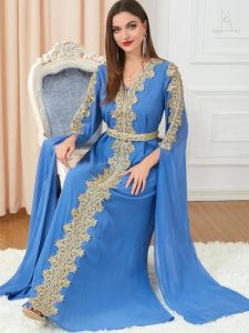 Caftan bleu saphir traditionnel, style marocain