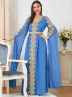 Caftan marocain stylé, teinte bleu saphir éclatante