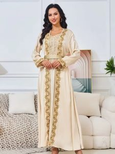El Qasr, caftan marocain aux motifs raffinés