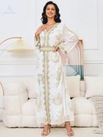 Caftan marocain Éclat de Perle élégant et raffiné