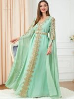 Caftan Émeraude aux teintes vibrantes et raffinées
