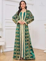 Caftan chic en teinte émeraude, artisanat marocain
