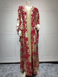 Caftan Fadwa El-Fassi élégant et traditionnel marocain