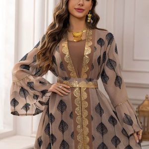 Caftan marocain avec motif feuille d'argan raffiné