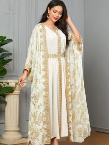 Caftan Lalla Nour avec des motifs traditionnels