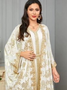 Caftan marocain Lalla Nour, couleur vibrante et chic
