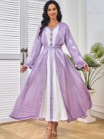 Caftan andalou Lila, design marocain chic et sophistiqué