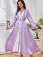 Robe Lila marocain, tissu riche et coupes raffinées