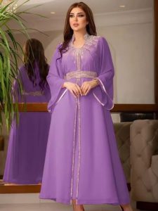 Caftan marocain Lila El Fassi avec motifs raffinés