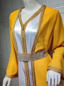 Caftan traditionnel marocain avec élégance unique