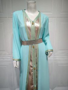 Caftan moderne couleur menthe pour les occasions