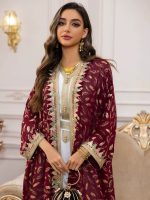 Caftan Majda avec broderies raffinées et couleurs vibrantes