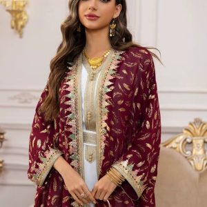 Caftan Majda avec broderies raffinées et couleurs vibrantes