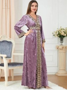 Vêtement de mariage marocain Améthyste Royale chic