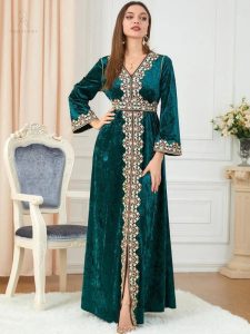Vêtement de cérémonie marocain, caftan émeraude