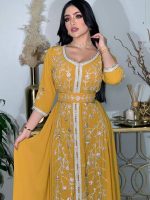 Caftan mariage traditionnel avec motifs floraux raffinés