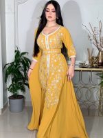 Vêtement marocain chic, parfait pour les cérémonies nuptiales