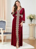 Caftan Rubis pour une allure sophistiquée