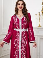Mode marocaine : caftan rouge intense, chic