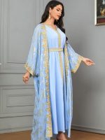 Modèle de caftan marocain Sabah Al Bahia en plusieurs tailles