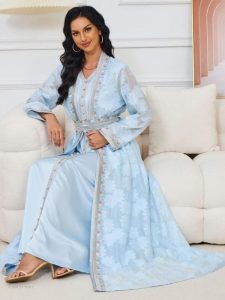 Caftan marocain en teintes azur