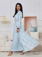 Caftan Ciel Azur avec motifs traditionnels