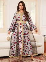 Caftan élégant avec des détails floraux