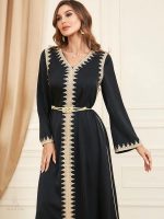 Caftan femme élégant en teinte ébène