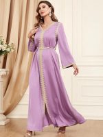 Modèle luxueux de caftan oriental féminin