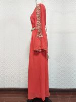 Vêtement féminin, caftan Soleil d'Ambre, chic et confortable