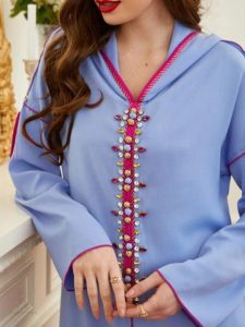 Djellaba traditionnelle en teinte bleu apaisant
