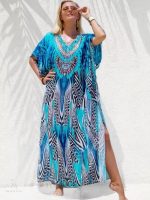 Vêtements traditionnels en tonalités turquoise